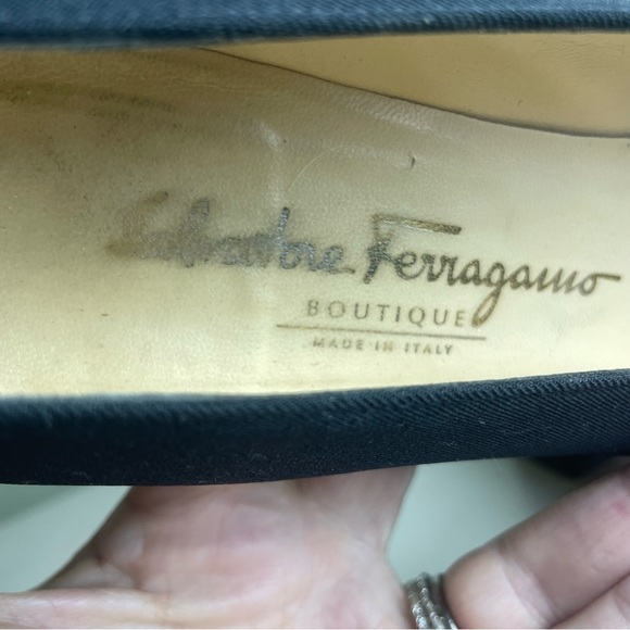 Vintage Salvatore Ferragamo textile and a leather strip Size 9.5 Narrow - Picture 9 of 15